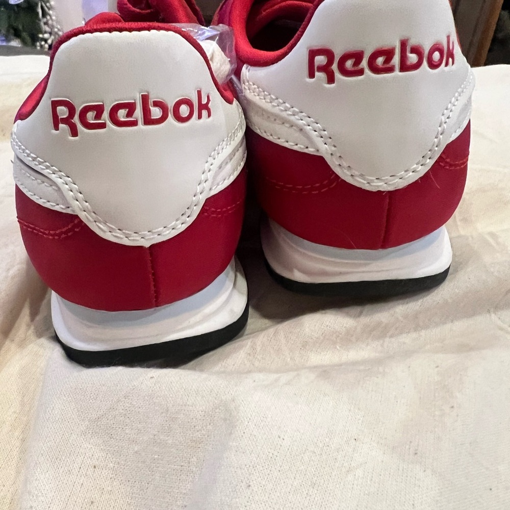 Reebok Women's Classic AZ Shoes #19 - Picture 6 of 7